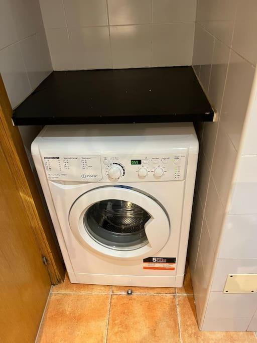 Cozy Apt 1Hab Para 4Pax En La Plaza De Chueca Madrid Buitenkant foto
