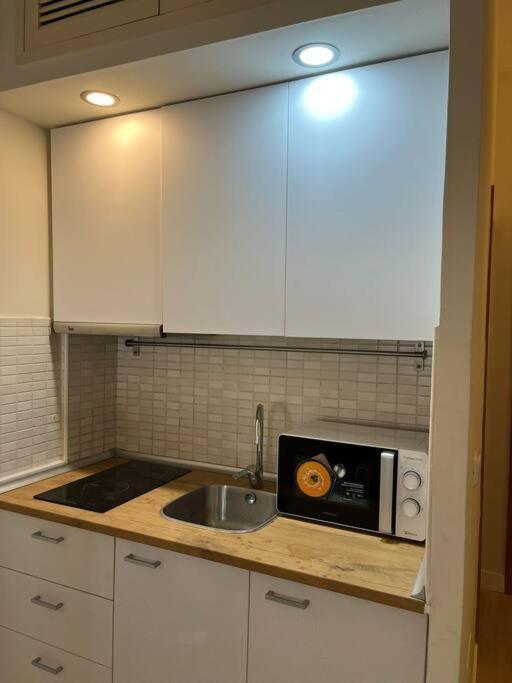Cozy Apt 1Hab Para 4Pax En La Plaza De Chueca Madrid Buitenkant foto